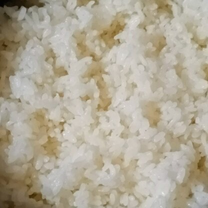 タイ米ではないのですが、長い形のおこめをいただいたので、参考にさせていただいたら美味しく炊けました!
ありがとうございました❣